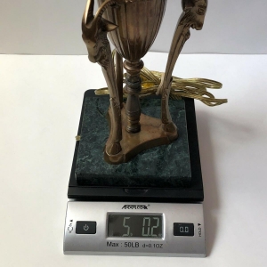 Đèn bàn đầu Dê bằng đồng thau