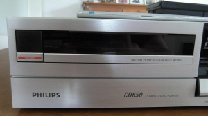 Philips cd 650 + Khiển zin #203148