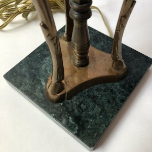 Đèn bàn đầu Dê bằng đồng thau