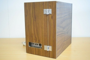 AKAI X201D vỏ gỗ có nắp đẹp long lanh, hoạt động hoàn hảo