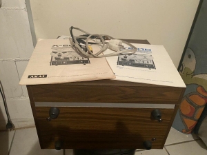 AKAI X201D vỏ gỗ có nắp đẹp xuất sắc, hoạt động hoàn hảo