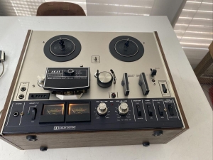 AKAI 4000 DB