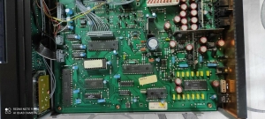 Philips CD 880 đời đầu Chíp trơn đẹp không tì vết