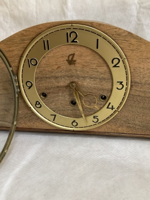 Đồng hồ vai bò để bàn 73 cm với Westminster Gong Top