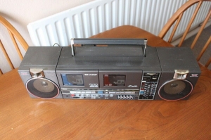 VINTAGE SHARP QT90 BOOMBOX