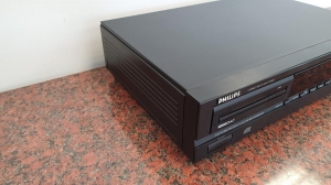 Philips CD 820 + Khiển