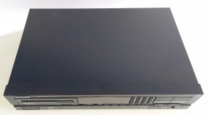 Philips CD 820  đẹp nguyên zin