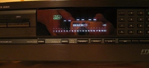 Philips CD 820  đẹp nguyên zin